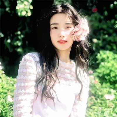 中央舞台：踮起脚尖
